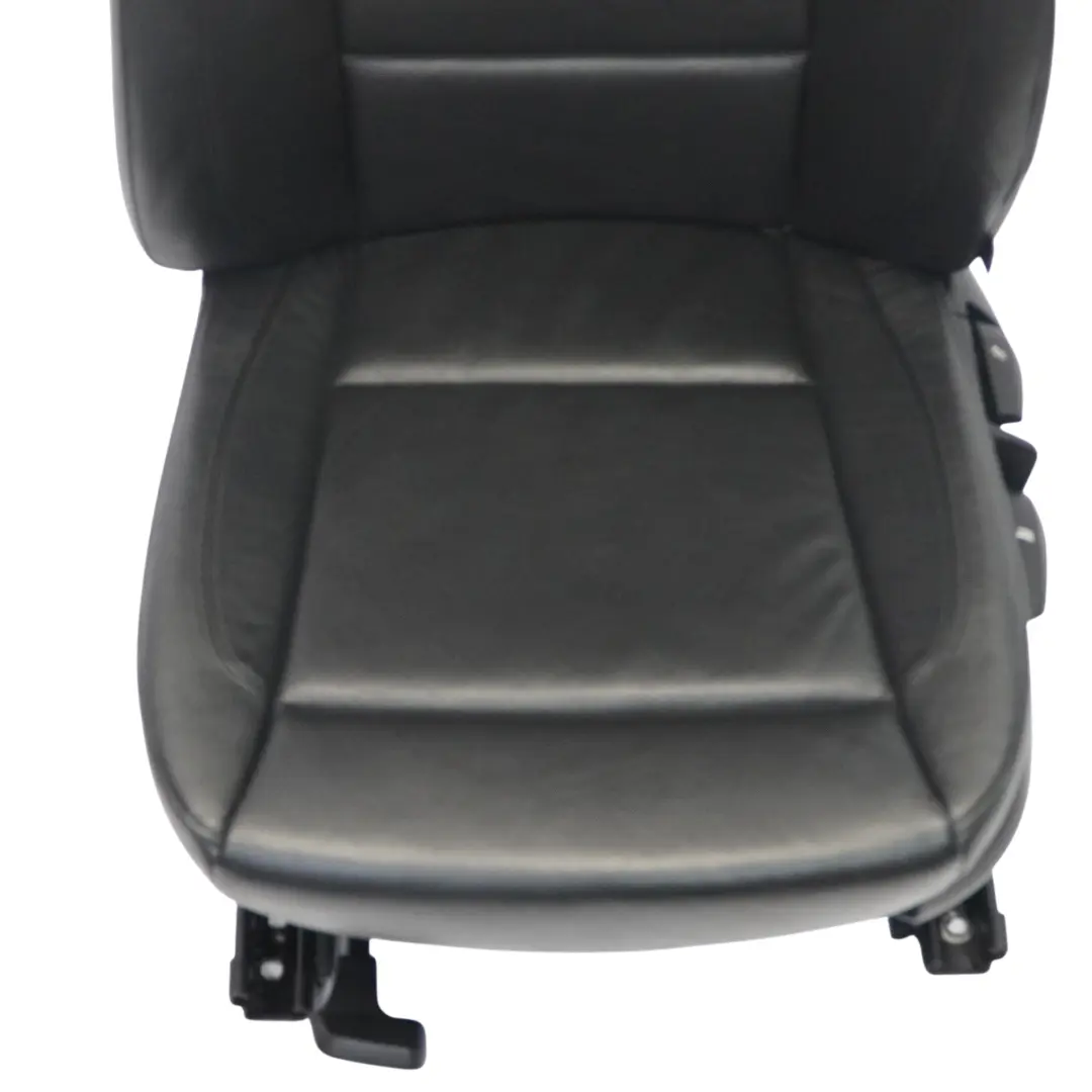 Fotel Lewy Przód Skóra Boston Czarna do BMW E88 Cabrio o numerze 7247253 BMW E88 Cabrio Fotel Lewy Przód Skóra Boston Czarna - SKU 7247253-3 - Numer Części 7247253