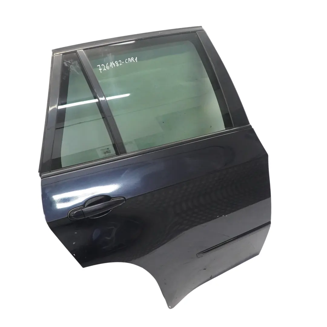 Porta posteriore destra Carbonschwarz Metallic - 416 per BMW X5 E70 con numero di parte 7261482 BMW X5 E70 Porta posteriore destra Carbonschwarz Metallic - 416 - SKU 7261482-CAR1 - Numero di parte 7261482