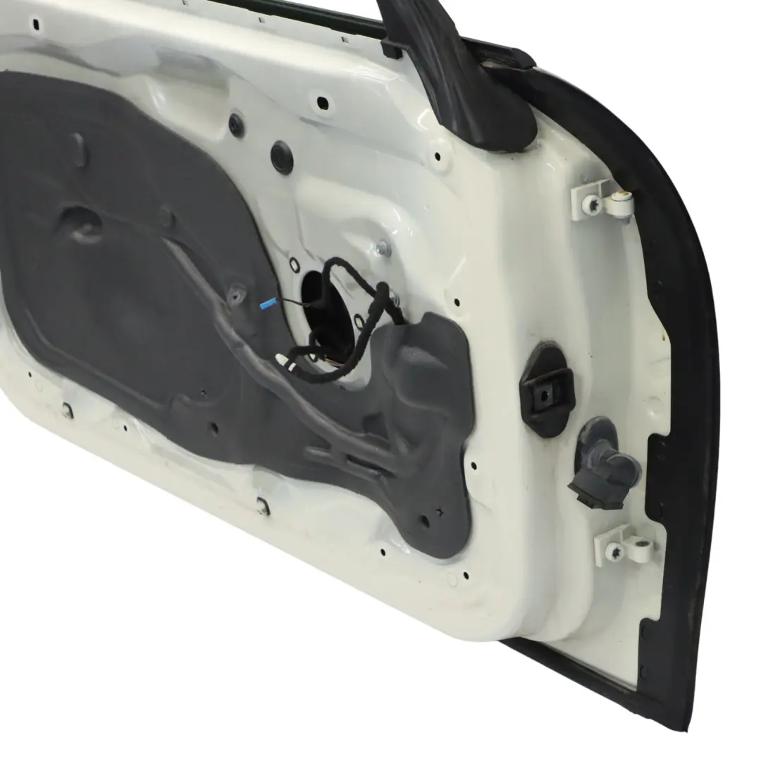 Puerta Delantera Izquierda Pepper White - 850 para Mini F56 F57 con número de pieza 7294265 Mini F56 F57 Puerta Delantera Izquierda Pepper White - 850 - SKU 7294265-PW - Número de pieza 7294265