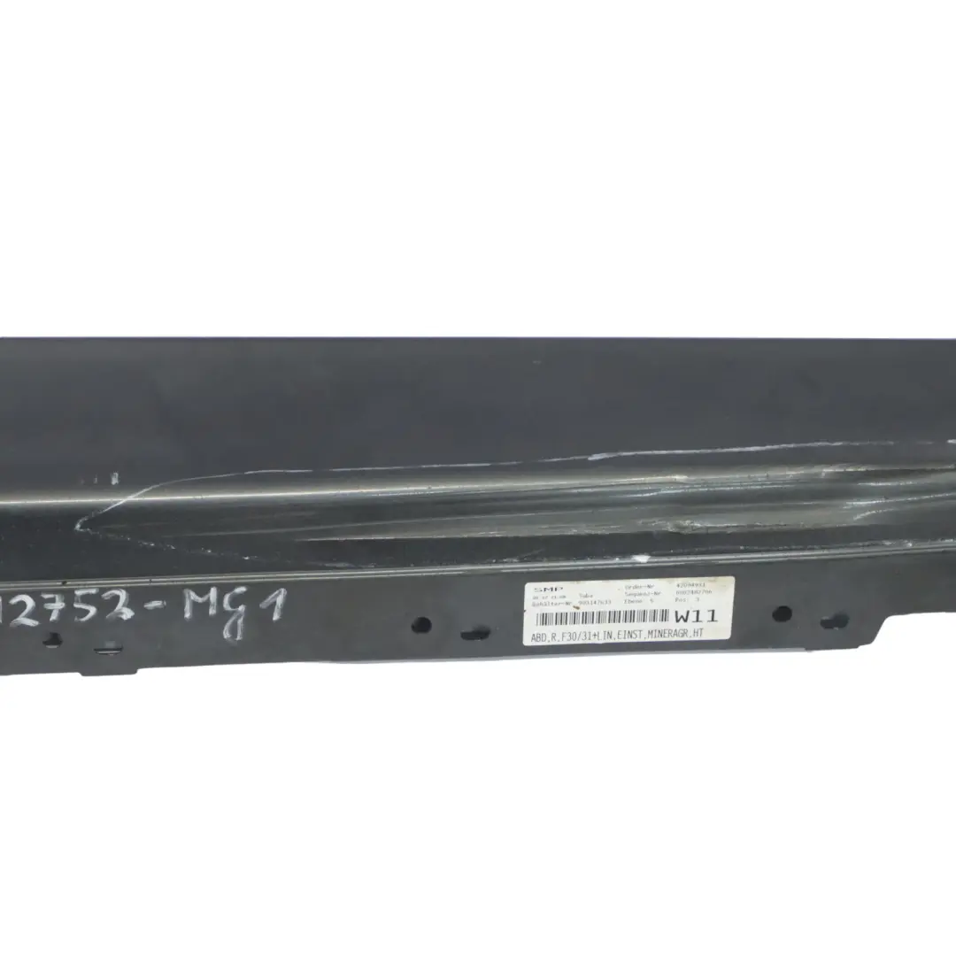 Faldón lateral Cubierta Derecha Mineralgrau Gris - B39 para BMW F30 F31 con número de pieza 7312752 BMW F30 F31 Faldón lateral Cubierta Derecha Mineralgrau Gris - B39 - SKU 7312752-MG1 - Número de pieza 7312752