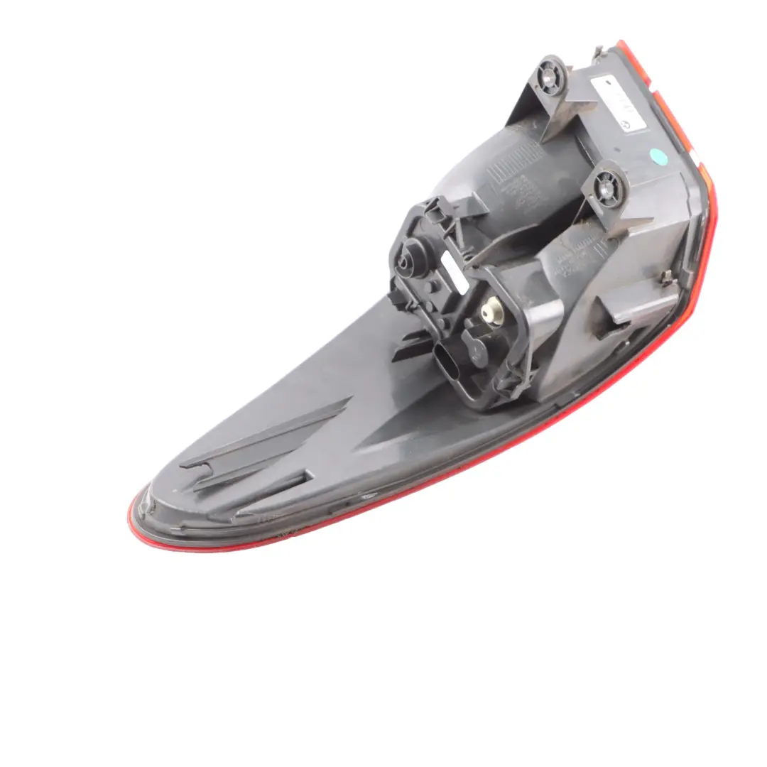 Fanale posteriore Pannello laterale esterno sinistro per BMW X4 F26 con numero di parte 7331279 BMW X4 F26 Fanale posteriore Pannello laterale esterno sinistro - SKU 7331279 - Numero di parte 7331279