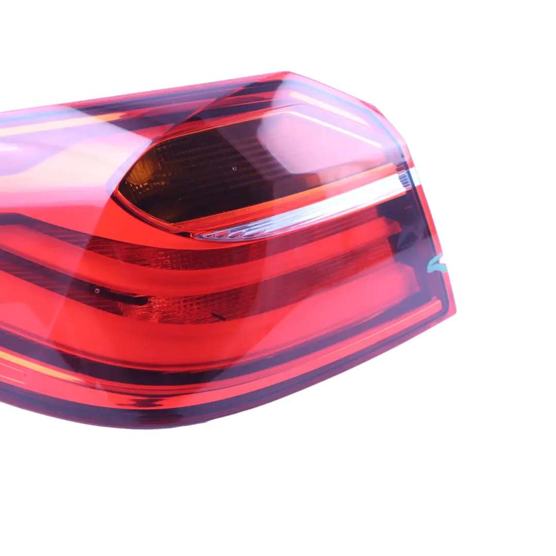 Fanale posteriore Pannello laterale esterno sinistro per BMW X4 F26 con numero di parte 7331279 BMW X4 F26 Fanale posteriore Pannello laterale esterno sinistro - SKU 7331279 - Numero di parte 7331279