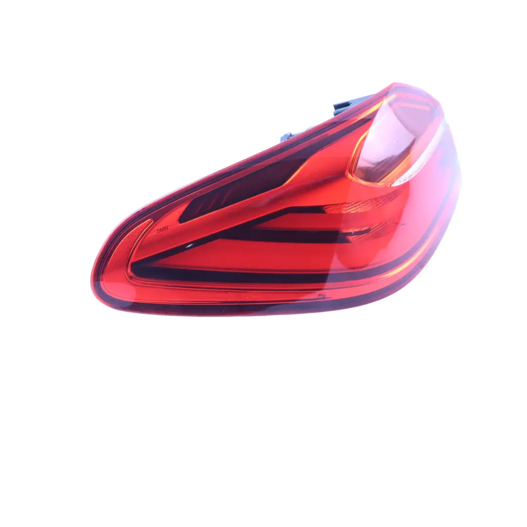 Fanale posteriore Pannello laterale esterno sinistro per BMW X4 F26 con numero di parte 7331279 BMW X4 F26 Fanale posteriore Pannello laterale esterno sinistro - SKU 7331279 - Numero di parte 7331279