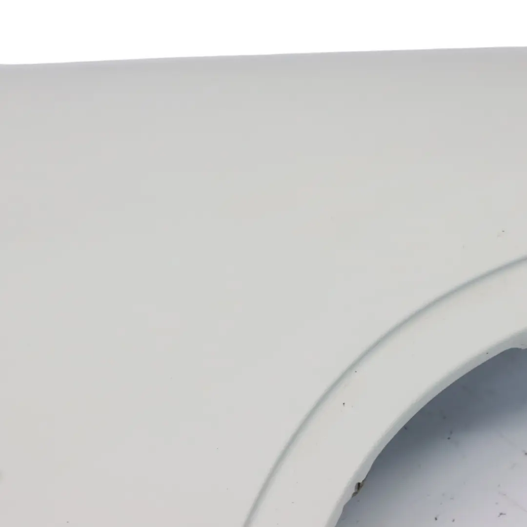 BMW X1 E84 Panel lateral delantero derecho Alpinweiss 3 - 300 - SKU 7332424-AW1 - Número de pieza 7332424