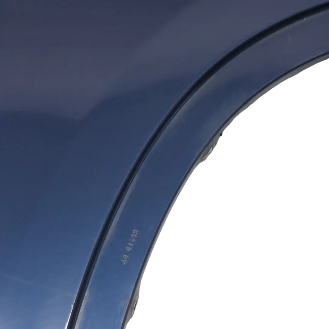 Panel lateral delantero derecho Tiefseeblau Azul Metalizado A76 para BMW X1 E84 con número de pieza 7332424 BMW X1 E84 Panel lateral delantero derecho Tiefseeblau Azul Metalizado A76 - SKU 7332424-DSB2 - Número de pieza 7332424