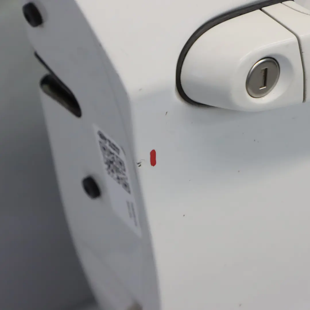 Porta anteriore destra Alpinweiss Alpine White 3 - 300 per BMW X1 E84 con numero di parte 7339358 BMW X1 E84 Porta anteriore destra Alpinweiss Alpine White 3 - 300 - SKU 7339358-AW - Numero di parte 7339358