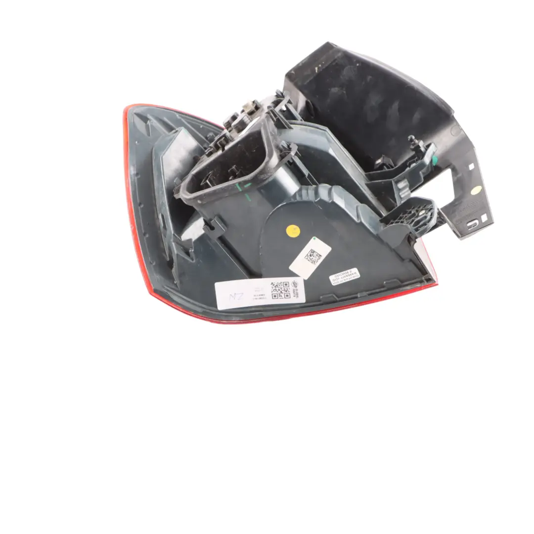 Lampada posteriore BMW F20 F21 LCI Fanale Pannello laterale destro per con numero di parte 7359018 Lampada posteriore BMW F20 F21 LCI Fanale Pannello laterale destro - SKU 7359018-2 - Numero di parte 7359018