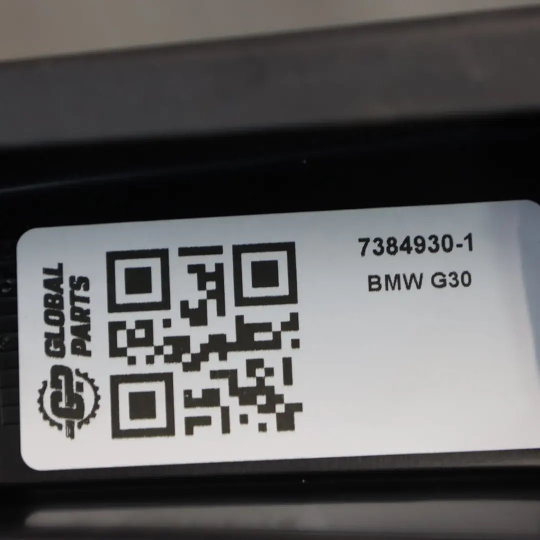 BMW G30 G31 Ramka Osłona Listwa Szyby Drzwi Prawy Przód - SKU 7384930-1 - Numer Części 7384930