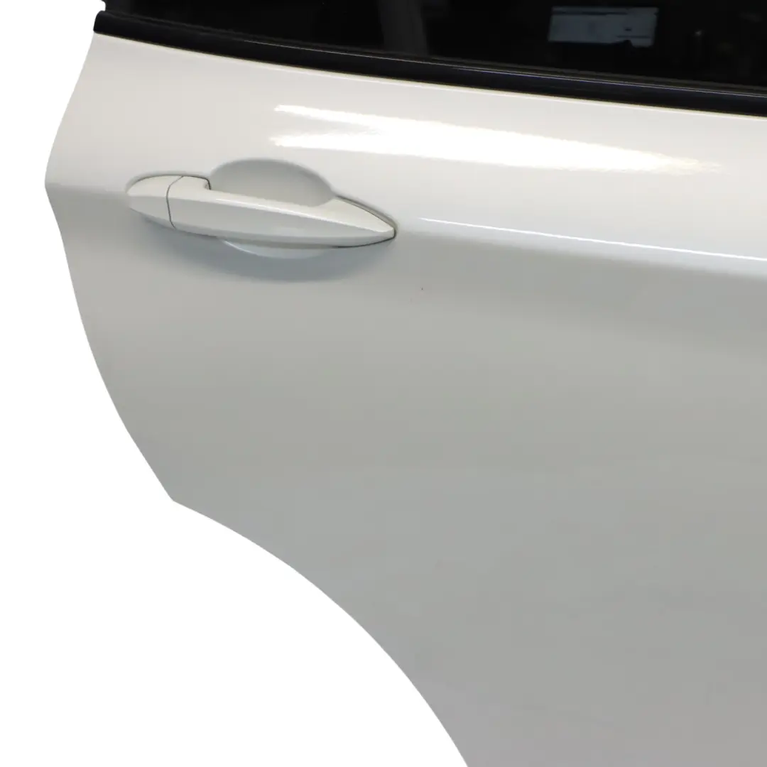 Puerta Trasera Derecha Mineralweiss Metallic - A96 para BMW X1 F48 con número de pieza 7461352 BMW X1 F48 Puerta Trasera Derecha Mineralweiss Metallic - A96 - SKU 7461352-MW - Número de pieza 7461352