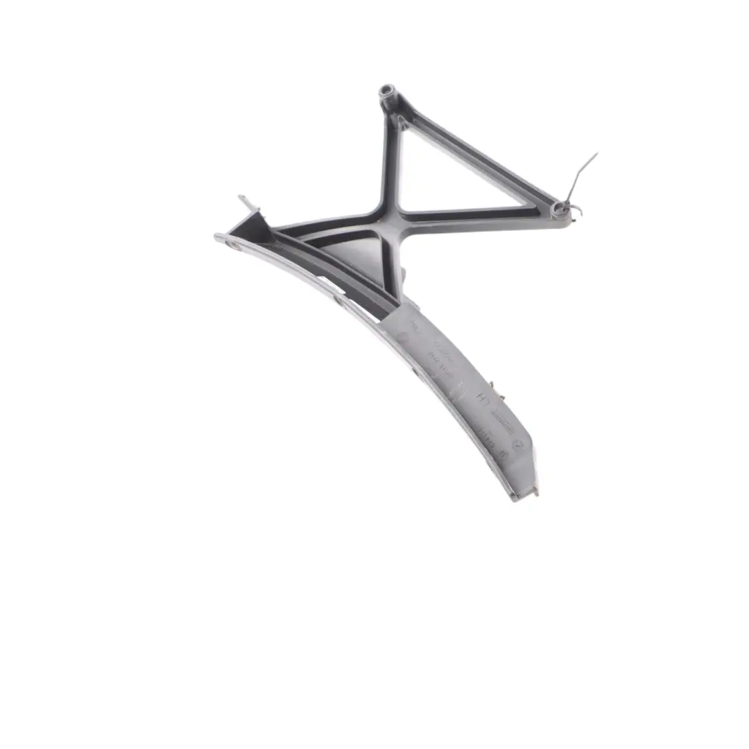 Duct Brake Vent Bracket Panel Front Right O/S to BMW F32 F33 F36 LCI Air with Part number 7465289 BMW F32 F33 F36 LCI Air Duct Brake Vent Bracket Panel Front Right O/S - SKU 7465289 - Part number 7465289