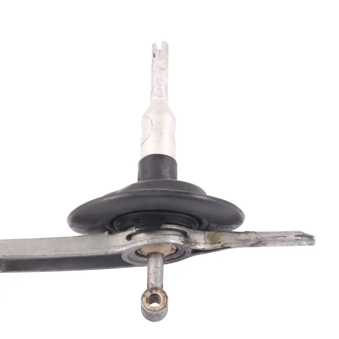 Bras de changement vitesse Mécanisme vitesse Manuel pour BMW Z4 E86 Roadster à propos du numéro de pièce 7516068 BMW Z4 E86 Roadster Bras de changement vitesse Mécanisme vitesse Manuel - SKU 7516068-1 - Numéro de pièce 7516068