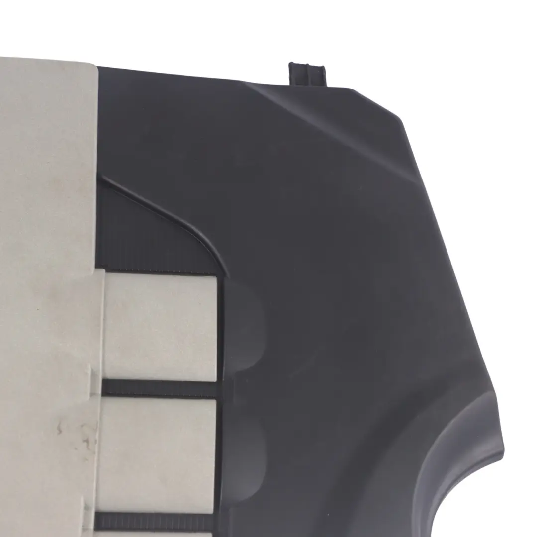 N47 Pokrywa Osłona Górna Silnika do BMW E81 E87 E90 LCI Diesel o numerze 7797410 BMW E81 E87 E90 LCI Diesel N47 Pokrywa Osłona Górna Silnika - SKU 7797410-3 - Numer Części 7797410