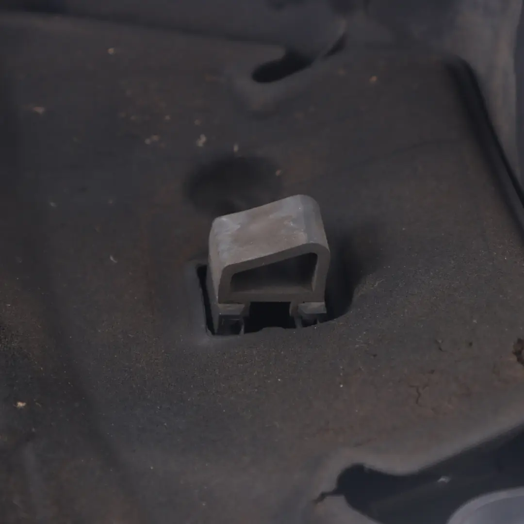 BMW E81 E87 LCI 118d 120d 318d 320d 520d N47 Pokrywa Osłona Silnika - SKU 7797410-7 - Numer Części 7797410