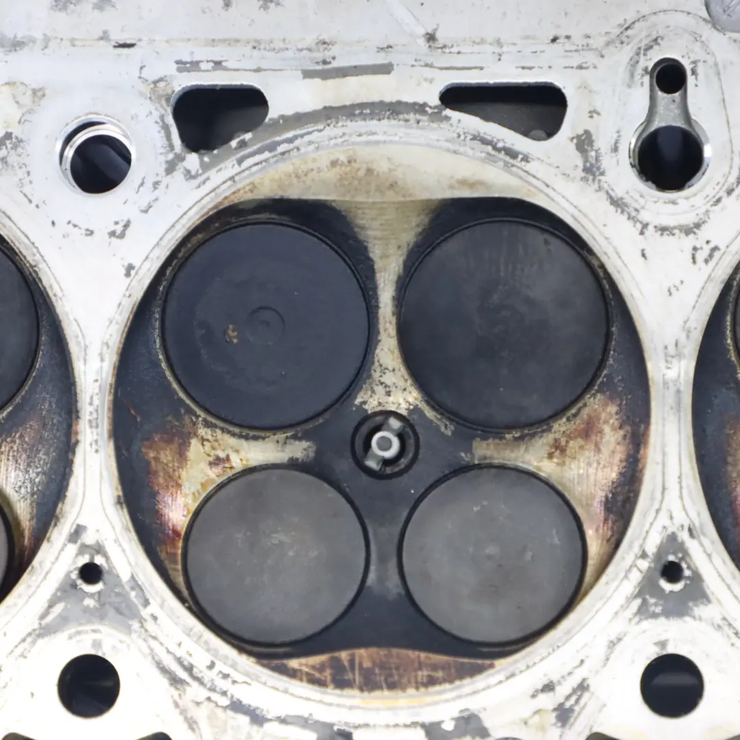 S65 Zylinderkopf mit Nockenwelle Zyl 5-8 für BMW E90 E92 E93 M3 mit Teilenummer 7838147 BMW E90 E92 E93 M3 S65 Zylinderkopf mit Nockenwelle Zyl 5-8 - SKU 7838147-1 - Teilenummer 7838147