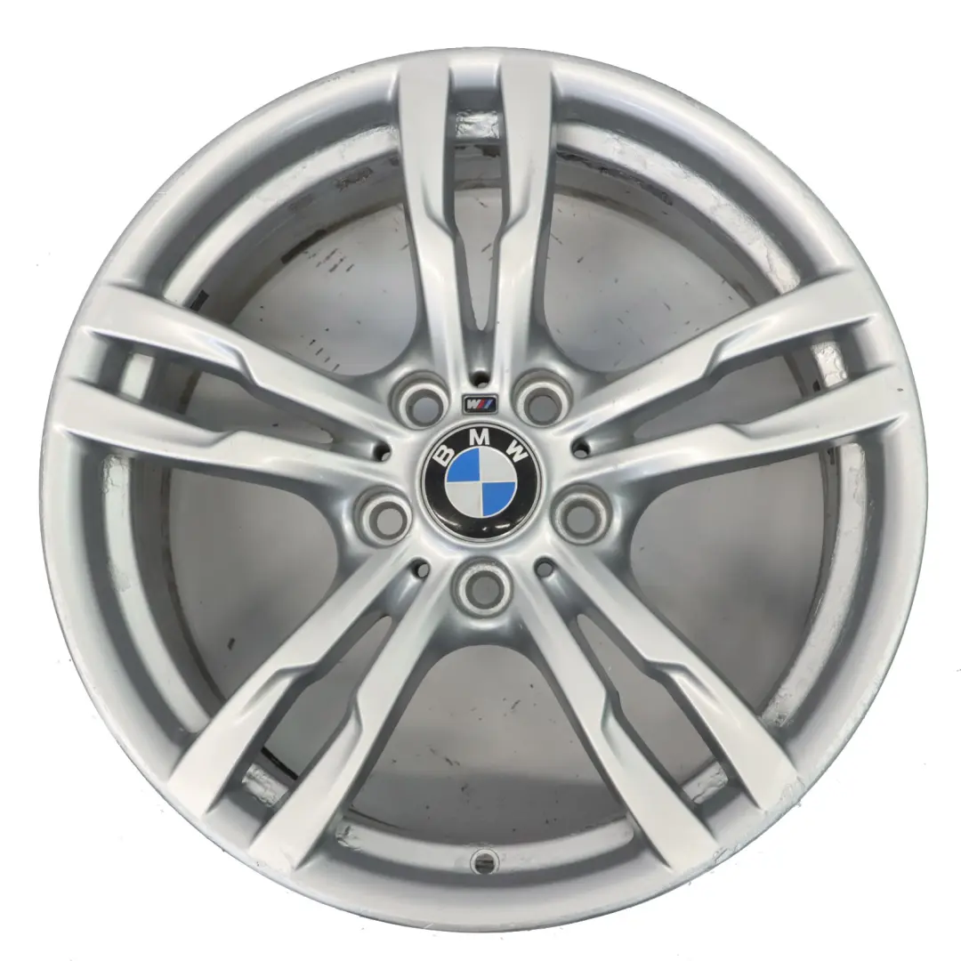 Cerchio in lega argento 18" 8J ET:34 M Doppie razze 441 per BMW F30 F31 F32 con numero di parte 7846778 BMW F30 F31 F32 Cerchio in lega argento 18" 8J ET:34 M Doppie razze 441 - SKU 7846778-1 - Numero di parte 7846778