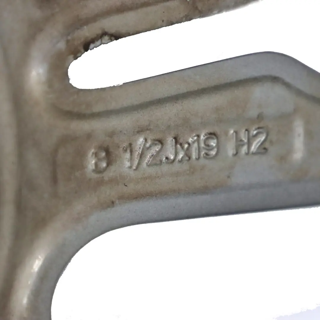 Roue arrière Jante alliage 19" M flèche l'étoile 403 8,5J pour BMW F30 F31 à propos du numéro de pièce 7850021 BMW F30 F31 Roue arrière Jante alliage 19" M flèche l'étoile 403 8,5J - SKU 7850021-3 - Numéro de pièce 7850021