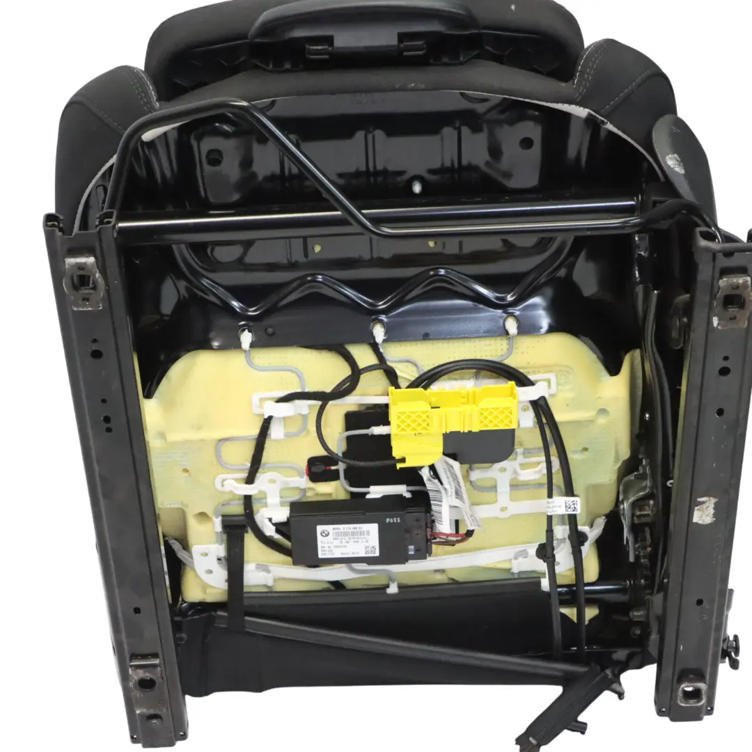 Fotel Sport Przedni Lewy Przód Grzany Półskóra Carbon Czarny do Mini F55 o numerze 7939983 Mini F55 Fotel Sport Przedni Lewy Przód Grzany Półskóra Carbon Czarny - SKU 7939983-1 - Numer Części 7939983