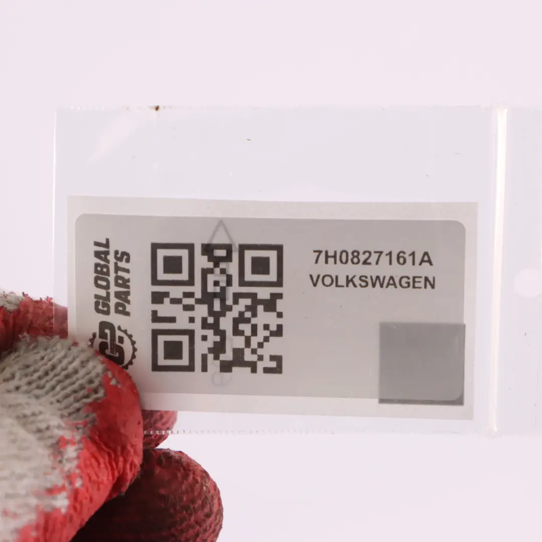 Verrouillage supérieur arrière gauche pour Volkswagen Transporter T5 Caddy à propos du numéro de pièce 7H0827161A Volkswagen Transporter T5 Caddy Verrouillage supérieur arrière gauche - SKU 7H0827161A - Numéro de pièce 7H0827161A