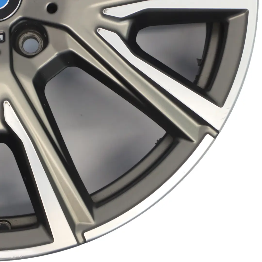 Cerchio in lega Grigio Cerio 19" a V razze 557M ET:54 8J per BMW F40 F44 con numero di parte 8053525 BMW F40 F44 Cerchio in lega Grigio Cerio 19" a V razze 557M ET:54 8J - SKU 8053525-1 - Numero di parte 8053525
