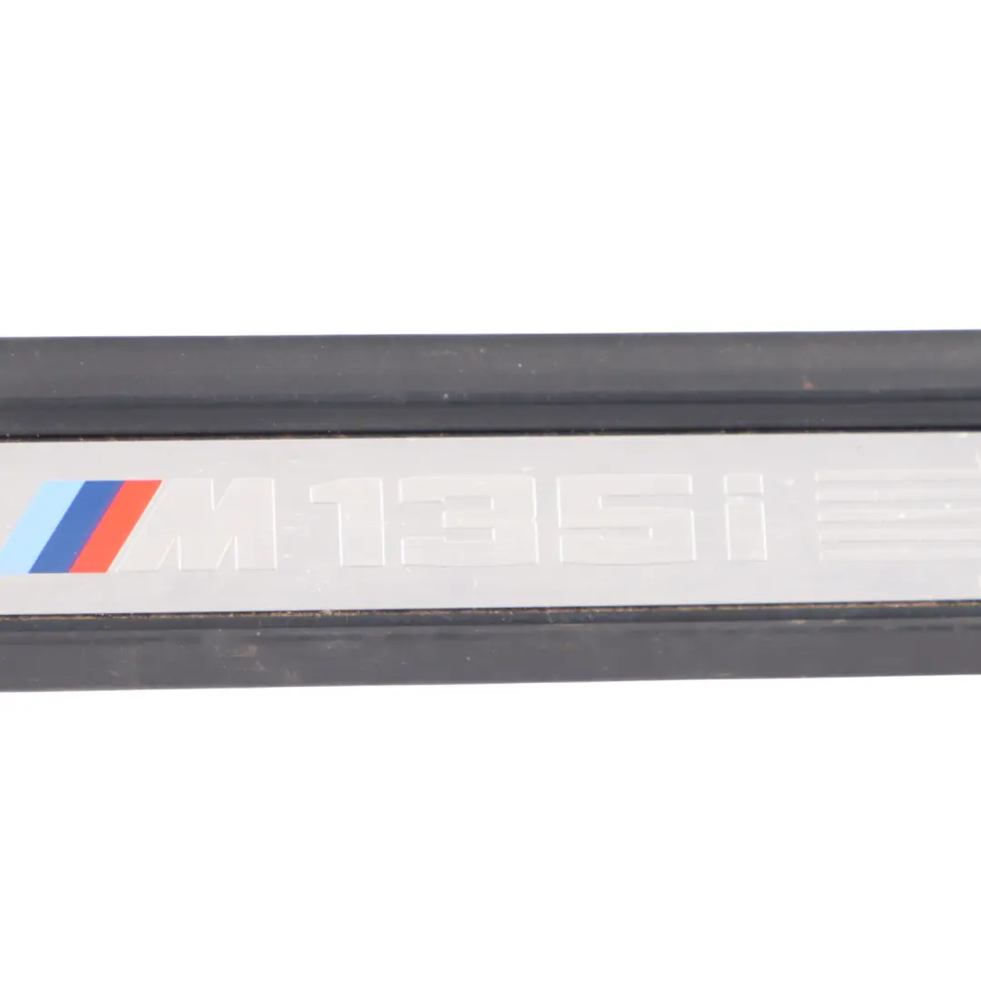 Davanzale Porta Piatto Ingresso Copertura Trim Set per BMW F21 M 135I con numero di parte 8055527 BMW F21 M 135I Davanzale Porta Piatto Ingresso Copertura Trim Set - SKU 8055527-1 - Numero di parte 8055527