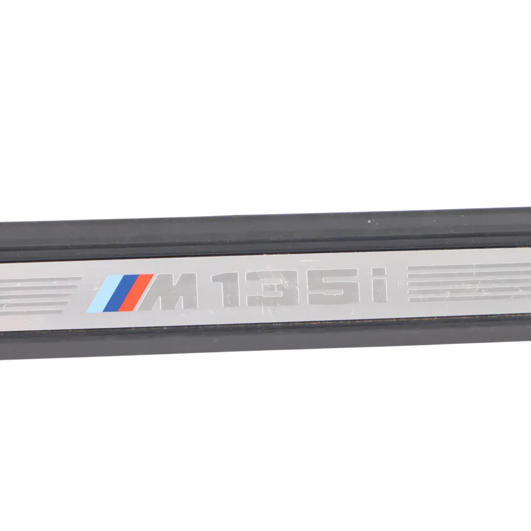 Davanzale Porta Piatto Ingresso Copertura Trim Set per BMW F21 M 135I con numero di parte 8055527 BMW F21 M 135I Davanzale Porta Piatto Ingresso Copertura Trim Set - SKU 8055527-1 - Numero di parte 8055527