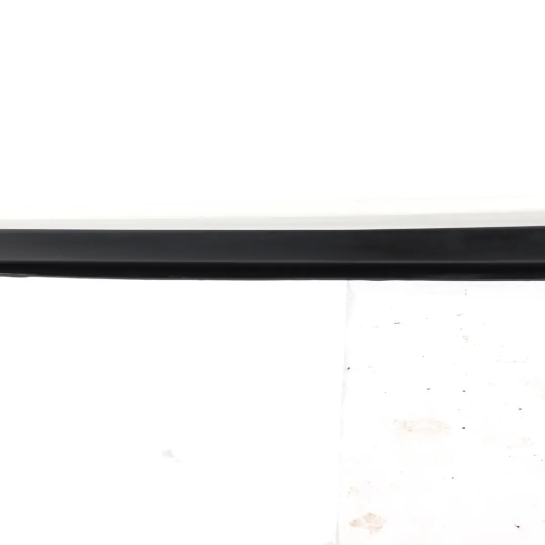 Bande de seuil latérale gauche Alpinweiss White - 300 pour BMW F30 F31 M Sport à propos du numéro de pièce 8056579 BMW F30 F31 M Sport Bande de seuil latérale gauche Alpinweiss White - 300 - SKU 8056579-AW - Numéro de pièce 8056579