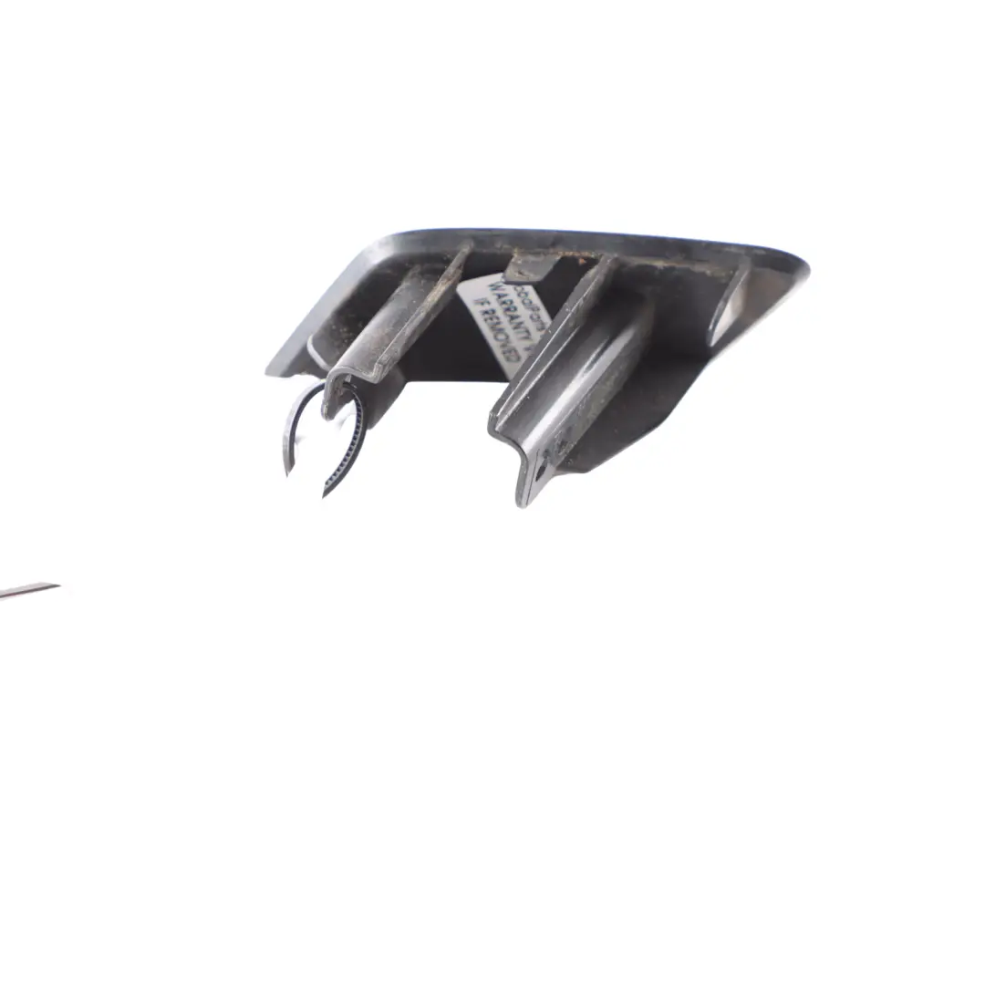 Tapa Spray Boquilla Flap Derecha Negro Zafiro - 475 para BMW F22 F23 con número de pieza 8058872 BMW F22 F23 Tapa Spray Boquilla Flap Derecha Negro Zafiro - 475 - SKU 8058872-BS - Número de pieza 8058872