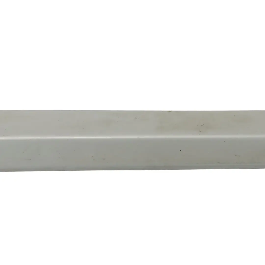 BMW X1 F48 Frontstoßstange Schild Platte Halterung Rechts Mineral Weiss - A96 - SKU 8067706-MW - Teilenummer 8067706