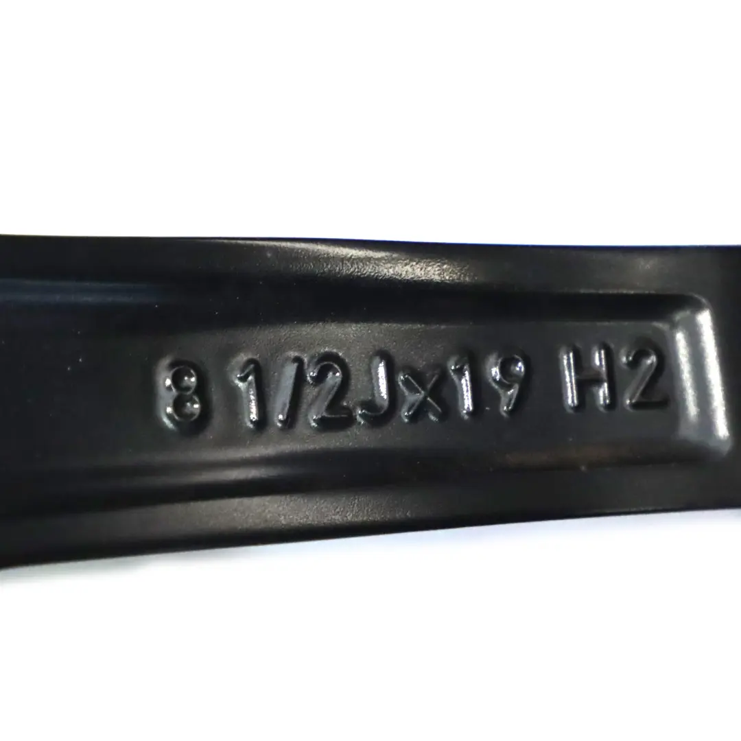Cerchio ruota posteriore BMW G20 G21 in lega nera 19" M 469 8.5J ET:40 per con numero di parte 8090095 Cerchio ruota posteriore BMW G20 G21 in lega nera 19" M 469 8.5J ET:40 - SKU 8090095-1 - Numero di parte 8090095