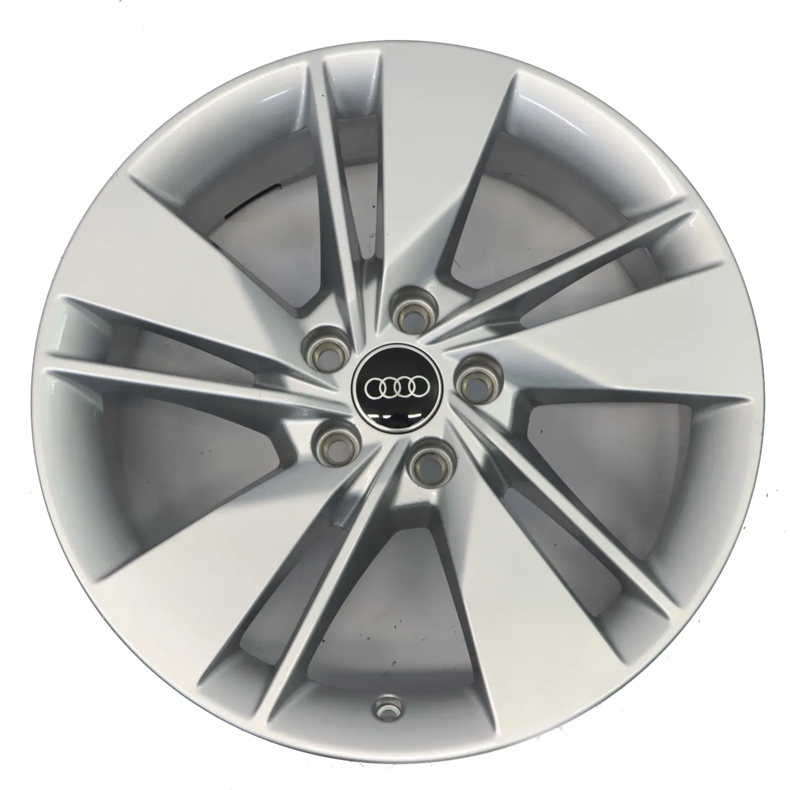 Audi Q2 GA Cerchio in lega argento 18" ET:45 7J 81A601025AL