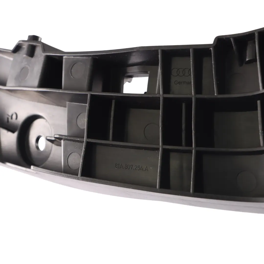 Parachoques Trasero Soporte Guía Rail Derecho para Audi Q2 GA con número de pieza 81A807254A Audi Q2 GA Parachoques Trasero Soporte Guía Rail Derecho - SKU 81A807254A - Número de pieza 81A807254A