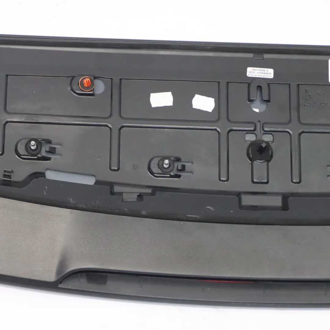Audi Q2 GA Spoiler bagagliaio portellone posteriore Grigio Effetto Perla Z7W - SKU 81A827933C-AGR - Numero di parte 81A827933C-AGR