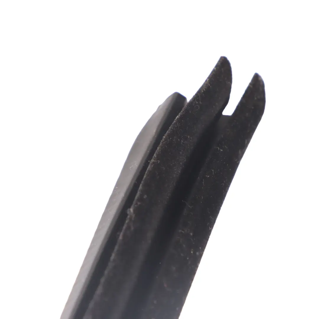 Guide de fenêtre Porte avant droite Joint Panneau pour Audi Q2 GA à propos du numéro de pièce 81A837480 Audi Q2 GA Guide de fenêtre Porte avant droite Joint Panneau - SKU 81A837480 - Numéro de pièce 81A837480