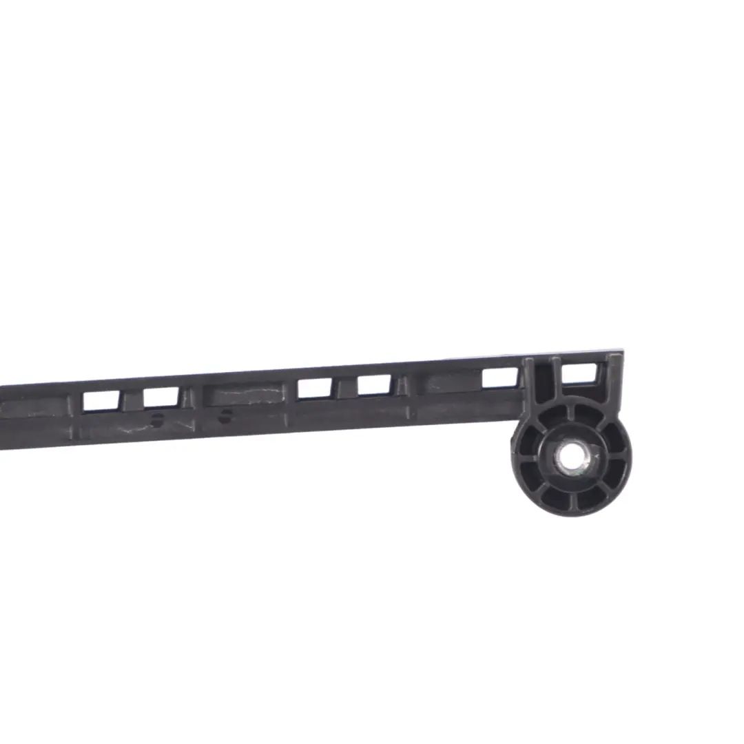 Ventana Guía Puerta Trasera Izquierda Sellado Embellecedor para Audi Q2 GA con número de pieza 81A839067 Audi Q2 GA Ventana Guía Puerta Trasera Izquierda Sellado Embellecedor - SKU 81A839067 - Número de pieza 81A839067