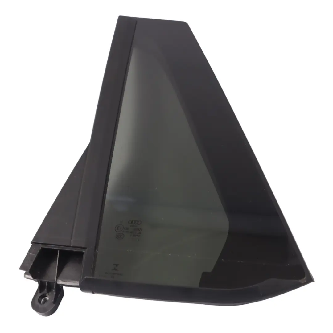 Vitre arrière triangulaire gauche AS3 pour Audi Q2 GA à propos du numéro de pièce 81A845213C Audi Q2 GA Vitre arrière triangulaire gauche AS3 - SKU 81A845213C - Numéro de pièce 81A845213C