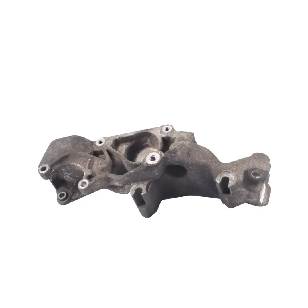Renault Master III Lichtmaschinenhalterung Träger - SKU 8200803443 - Teilenummer 8200803443