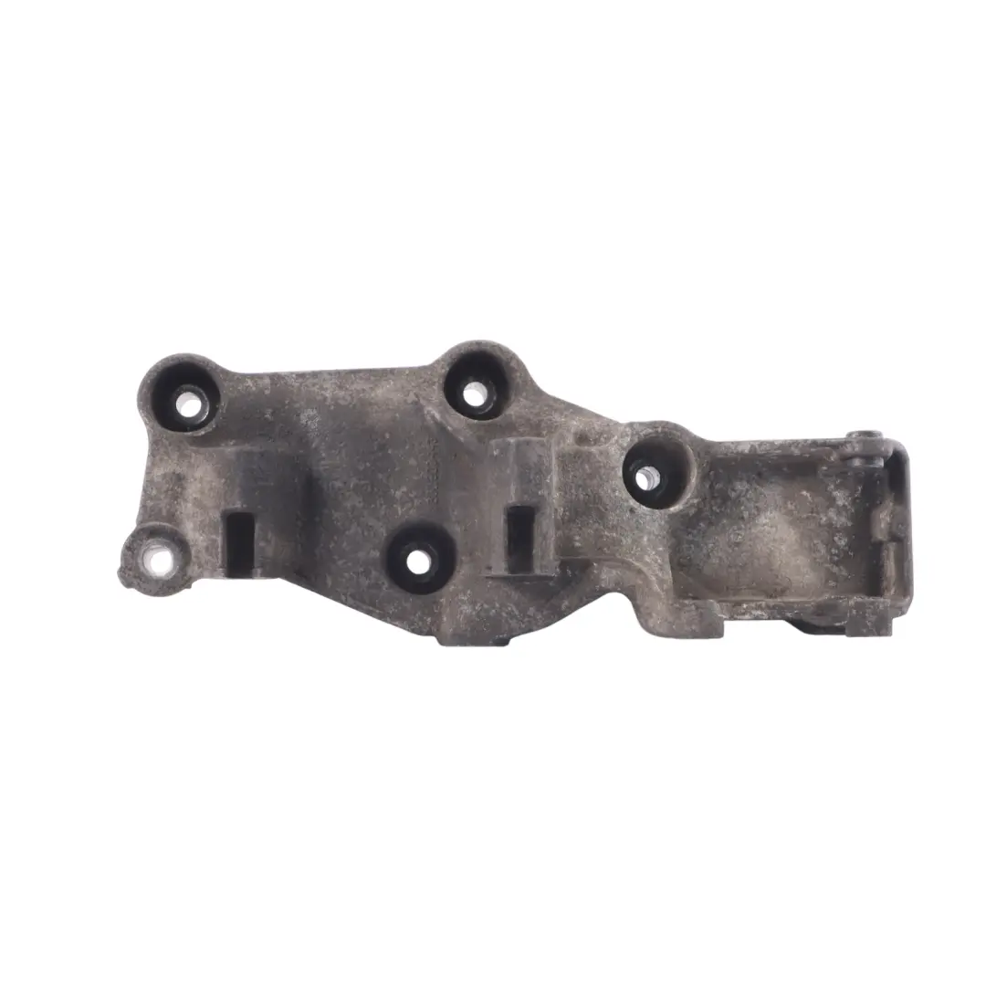  Soporte de montaje del alternador Renault Master III - SKU 8200803443 - Número de pieza 8200803443