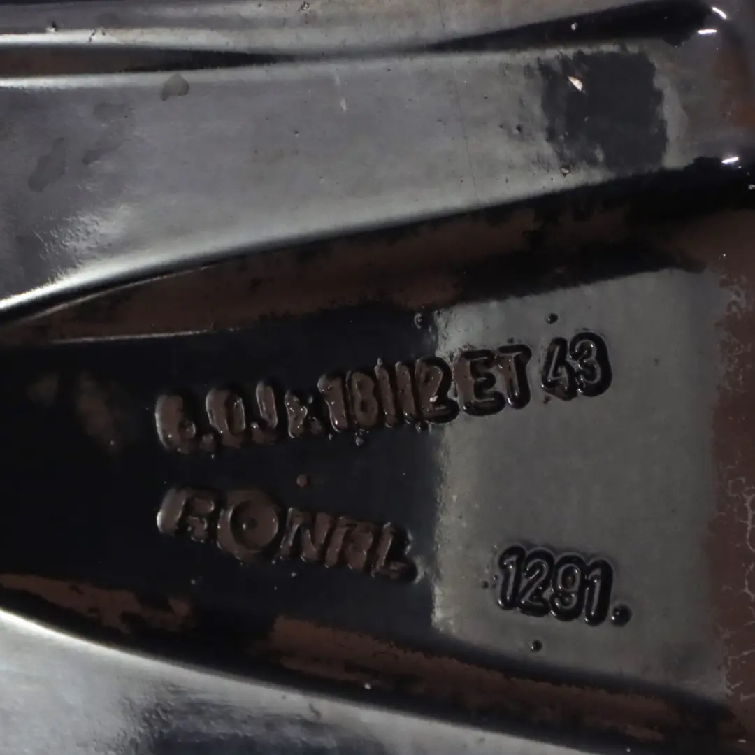 Cerchio in Lega Nero 18" ET:43 8J per Audi A4 B7 con numero di parte 8E0601025AK Audi A4 B7 Cerchio in Lega Nero 18" ET:43 8J - SKU 8E0601025AK-2 - Numero di parte 8E0601025AK