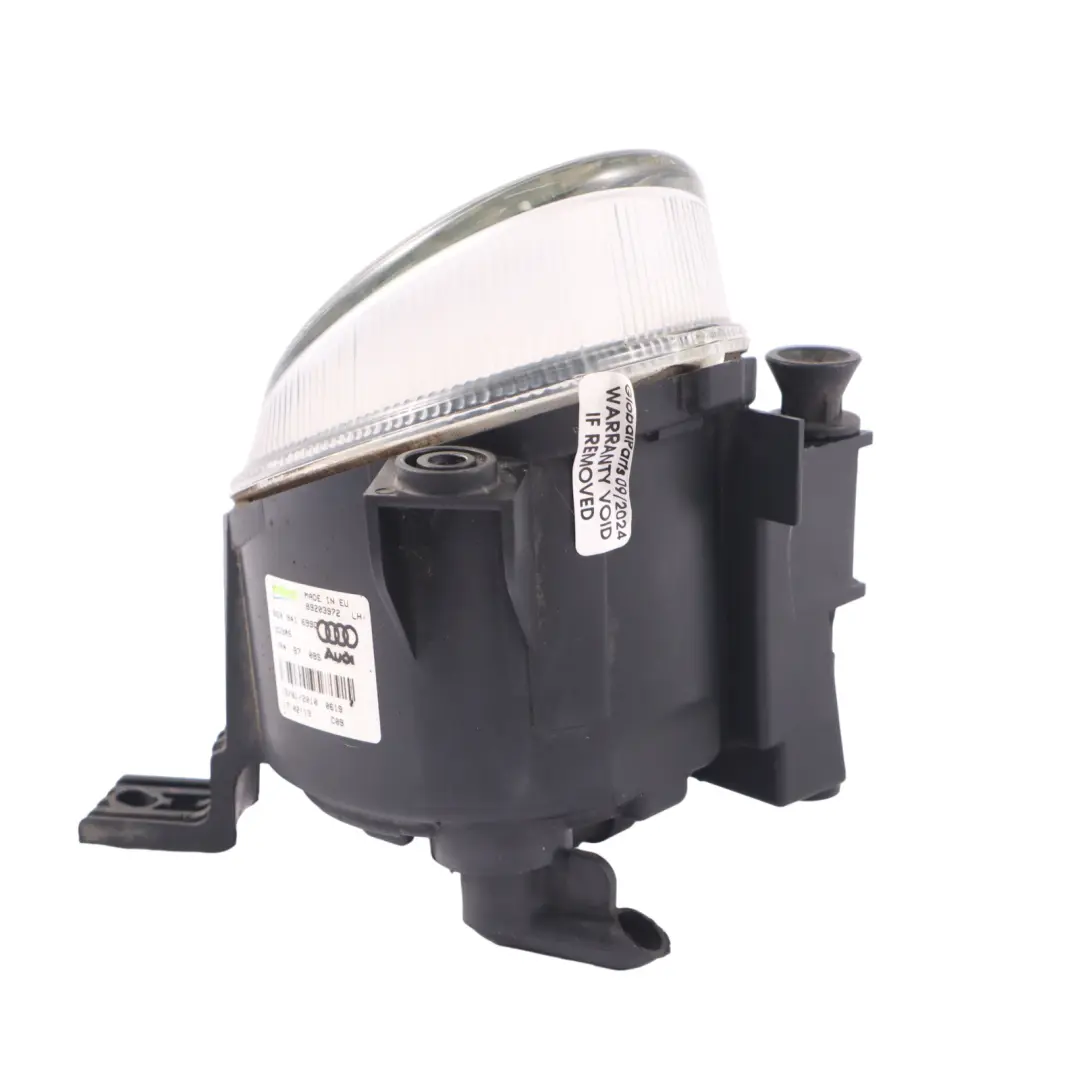 Feu Antibrouillard Avant Gauche pour Audi A3 8P A4 B7 à propos du numéro de pièce 8E0941699C Audi A3 8P A4 B7 Feu Antibrouillard Avant Gauche - SKU 8E0941699C - Numéro de pièce 8E0941699C