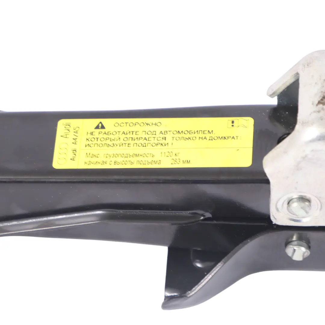 Hebebock Auto Werkzeug Notradaufzug für Audi A5 8T mit Teilenummer 8K0011031K Audi A5 8T Hebebock Auto Werkzeug Notradaufzug - SKU 8K0011031K - Teilenummer 8K0011031K