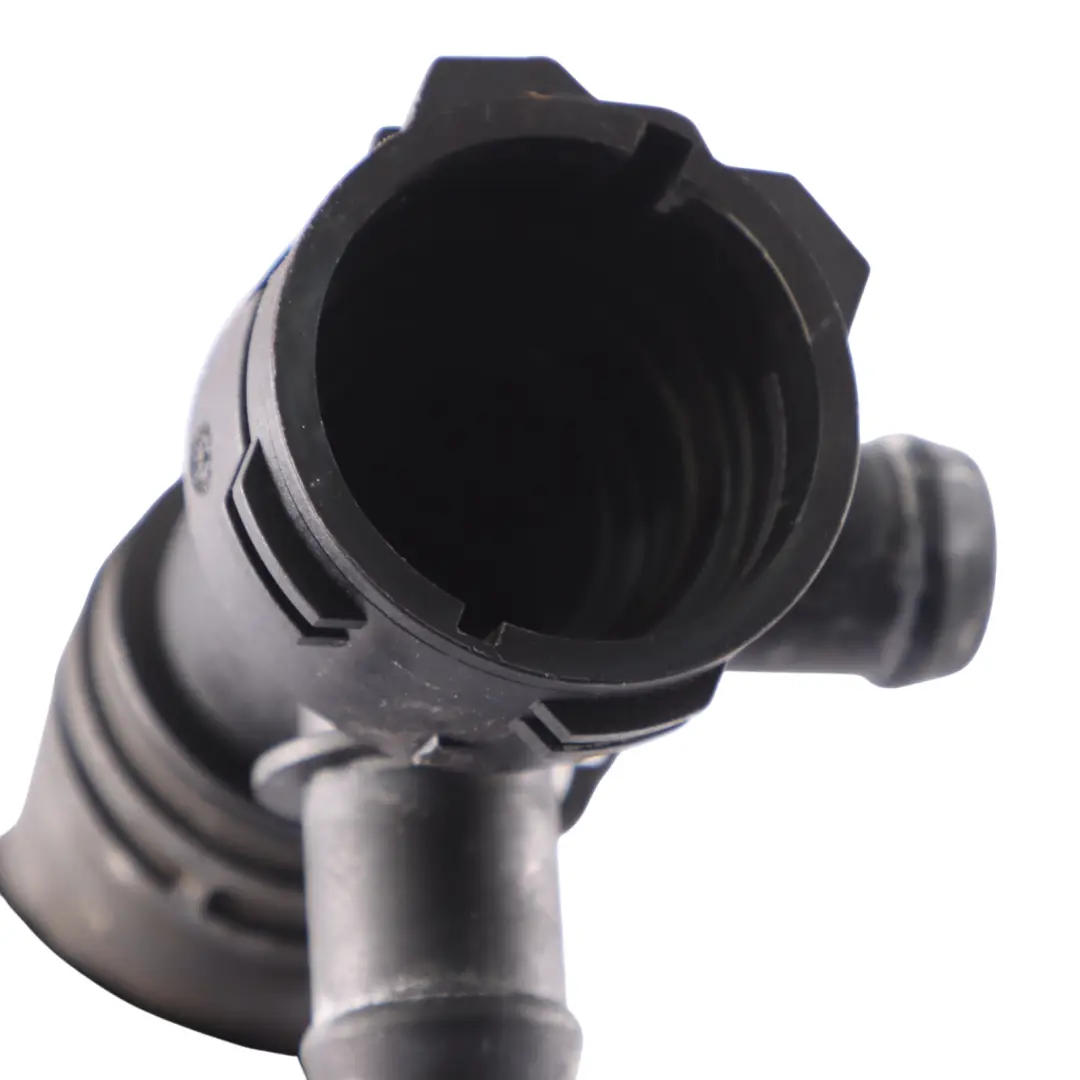  Tubo refrigerante Audi A4 B8 A5 8T 2.0 TDI Linea raffredamento acqua - SKU 8K0121055AC - Numero di parte 8K0121055AC