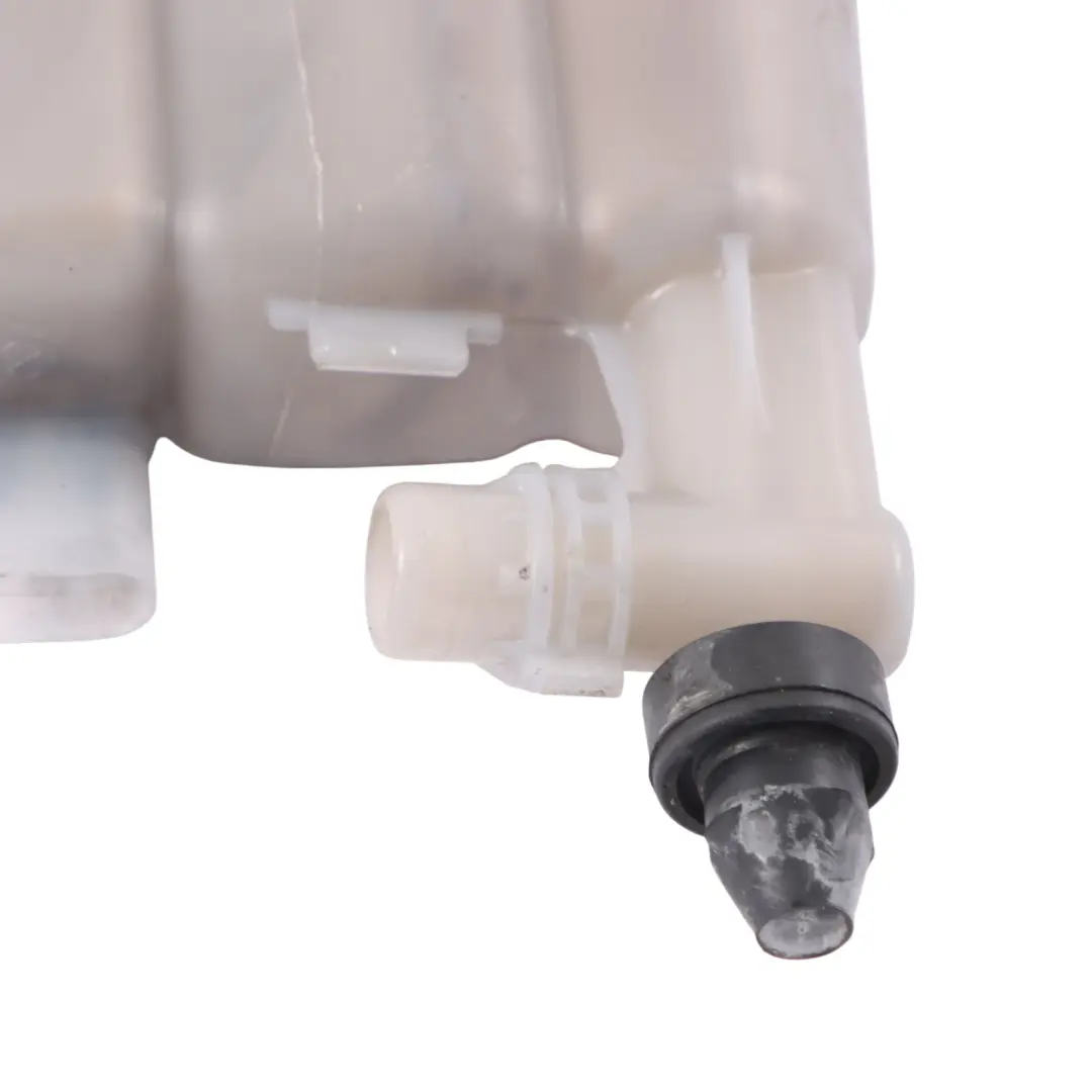Réservoir d'expansion liquide refroidissement Audi A5 8T 2.0 TDI - SKU 8K0121403H - Numéro de pièce 8K0121403H