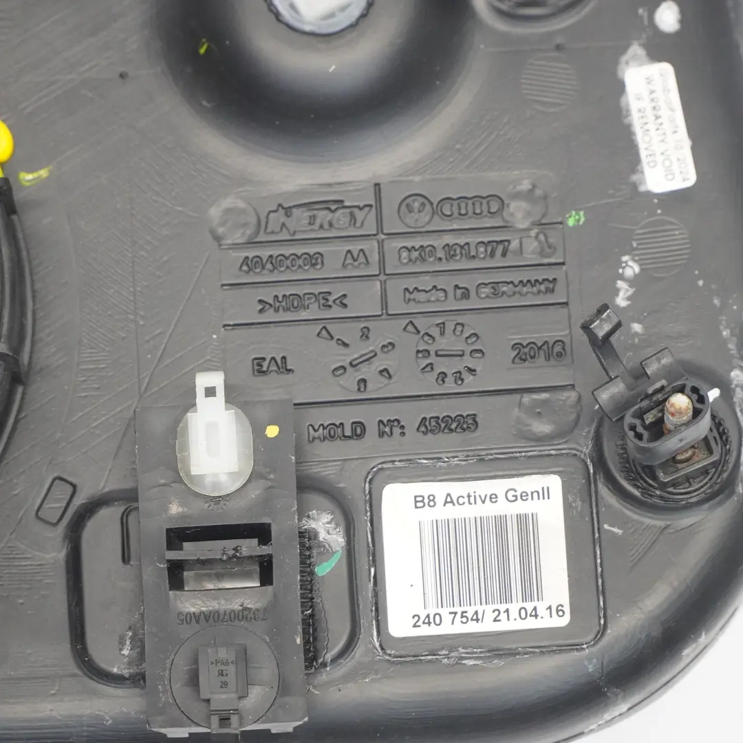 Adblue Kraftstofftank 8K0131877 für Audi A5 8T 2.0 TDI Diesel mit Teilenummer 8K0131877T Audi A5 8T 2.0 TDI Diesel Adblue Kraftstofftank 8K0131877 - SKU 8K0131877T - Teilenummer 8K0131877T