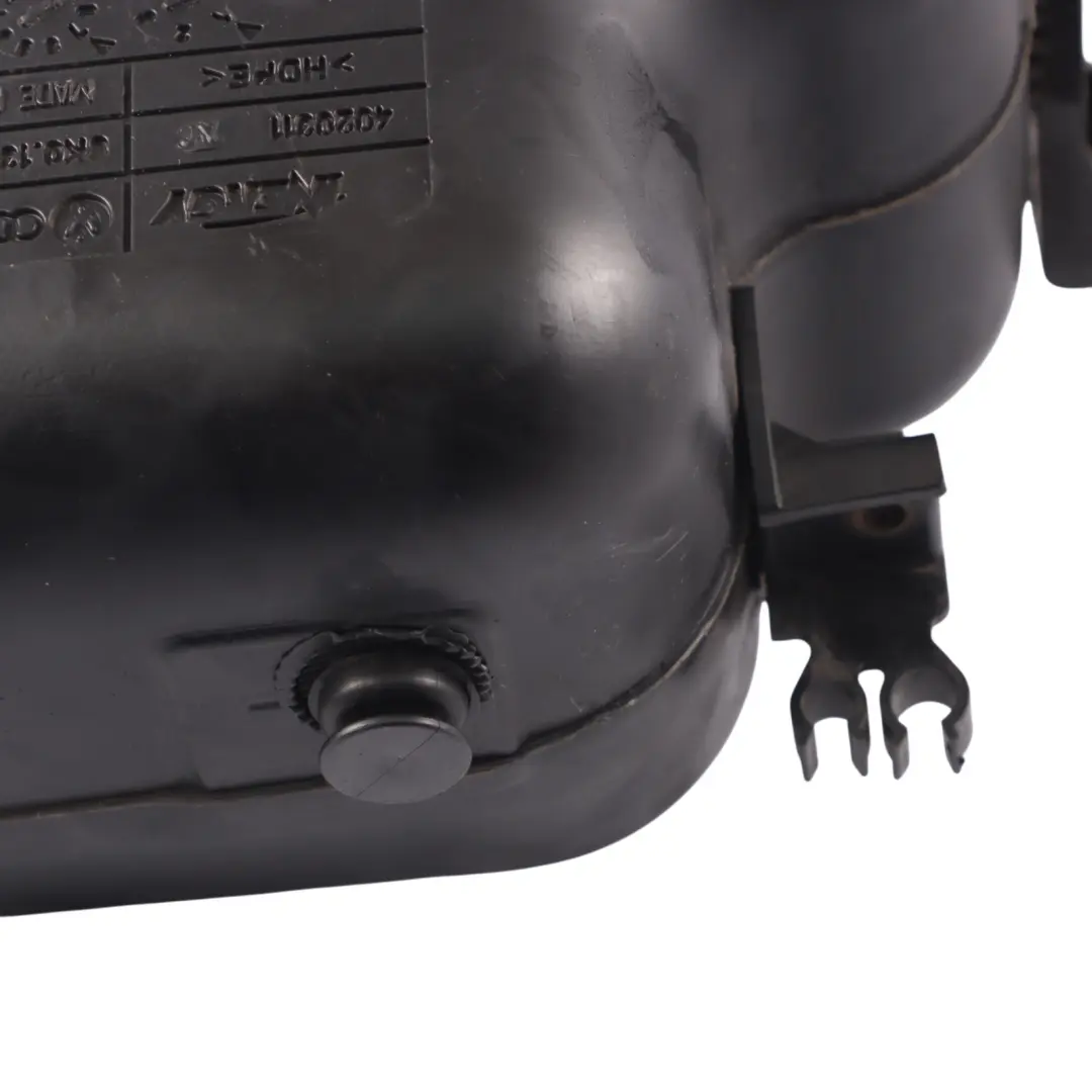 CNHA Diesel Adblue Behälter Kraftstofftank Passiv für Audi A5 8T 2.0 TDI mit Teilenummer 8K0131878H Audi A5 8T 2.0 TDI CNHA Diesel Adblue Behälter Kraftstofftank Passiv - SKU 8K0131878H - Teilenummer 8K0131878H