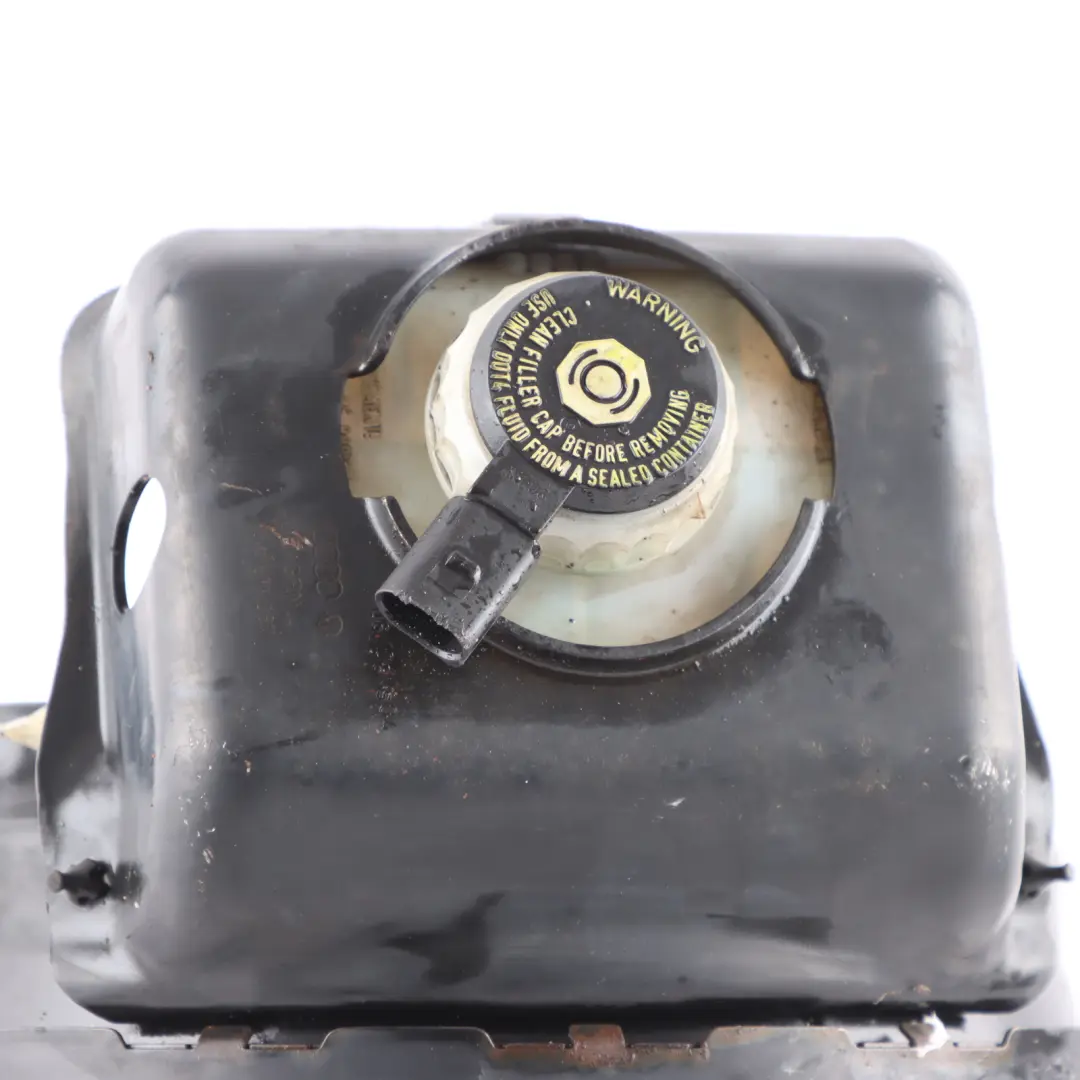 Brems Kraft Verstärker Haupt Brems Zylinder Modul für Audi A4 B8 A5 8T mit Teilenummer 8K0612103E Audi A4 B8 A5 8T Brems Kraft Verstärker Haupt Brems Zylinder Modul - SKU 8K0612103E - Teilenummer 8K0612103E