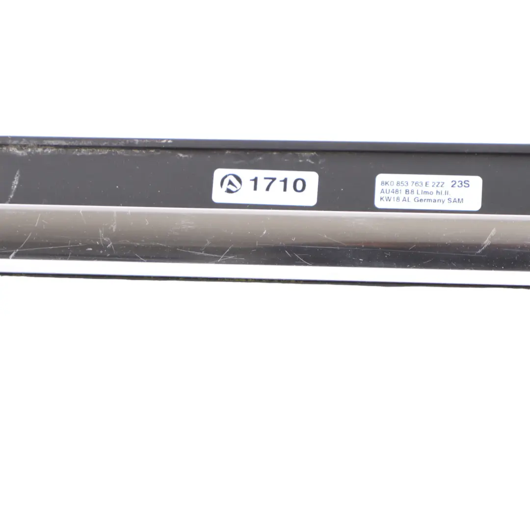 Striscia Tenuta Finestrino Anteriore Porta Sinistra per Audi A4 B8 con numero di parte 8K0853763E Audi A4 B8 Striscia Tenuta Finestrino Anteriore Porta Sinistra - SKU 8K0853763E - Numero di parte 8K0853763E