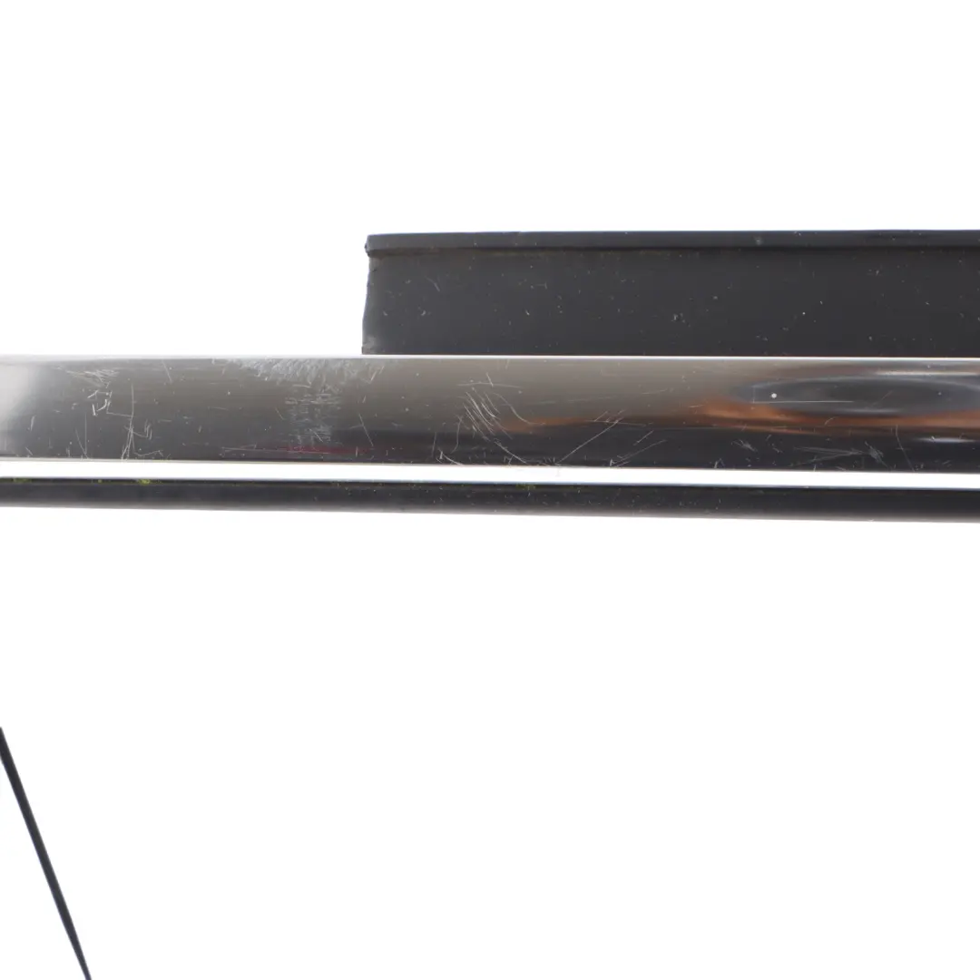 Ventana Delantera Tira Sello Puerta Izquierda Burlete para Audi A4 B8 con número de pieza 8K0853763E Audi A4 B8 Ventana Delantera Tira Sello Puerta Izquierda Burlete - SKU 8K0853763E - Número de pieza 8K0853763E