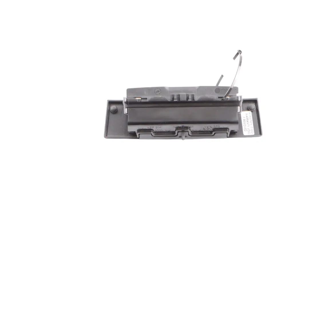 Inserto pannello portacenere console centrale posteriore per Audi S5 8T con numero di parte 8K0857961 Audi S5 8T Inserto pannello portacenere console centrale posteriore - SKU 8K0857961 - Numero di parte 8K0857961