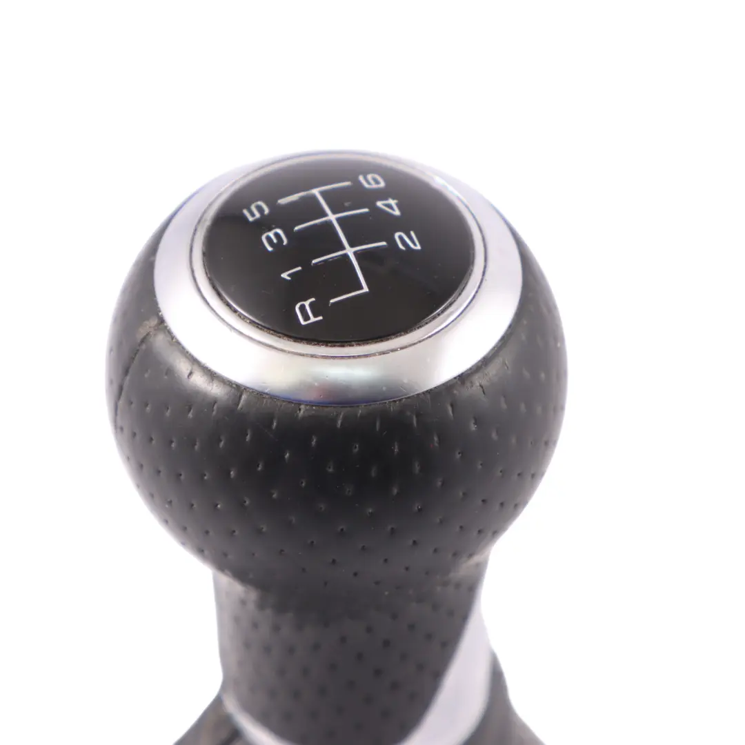 Manopola del cambio a 6 velocità in pelle per Audi A5 8R con numero di parte 8K0863278G Audi A5 8R Manopola del cambio a 6 velocità in pelle - SKU 8K0863278G - Numero di parte 8K0863278G