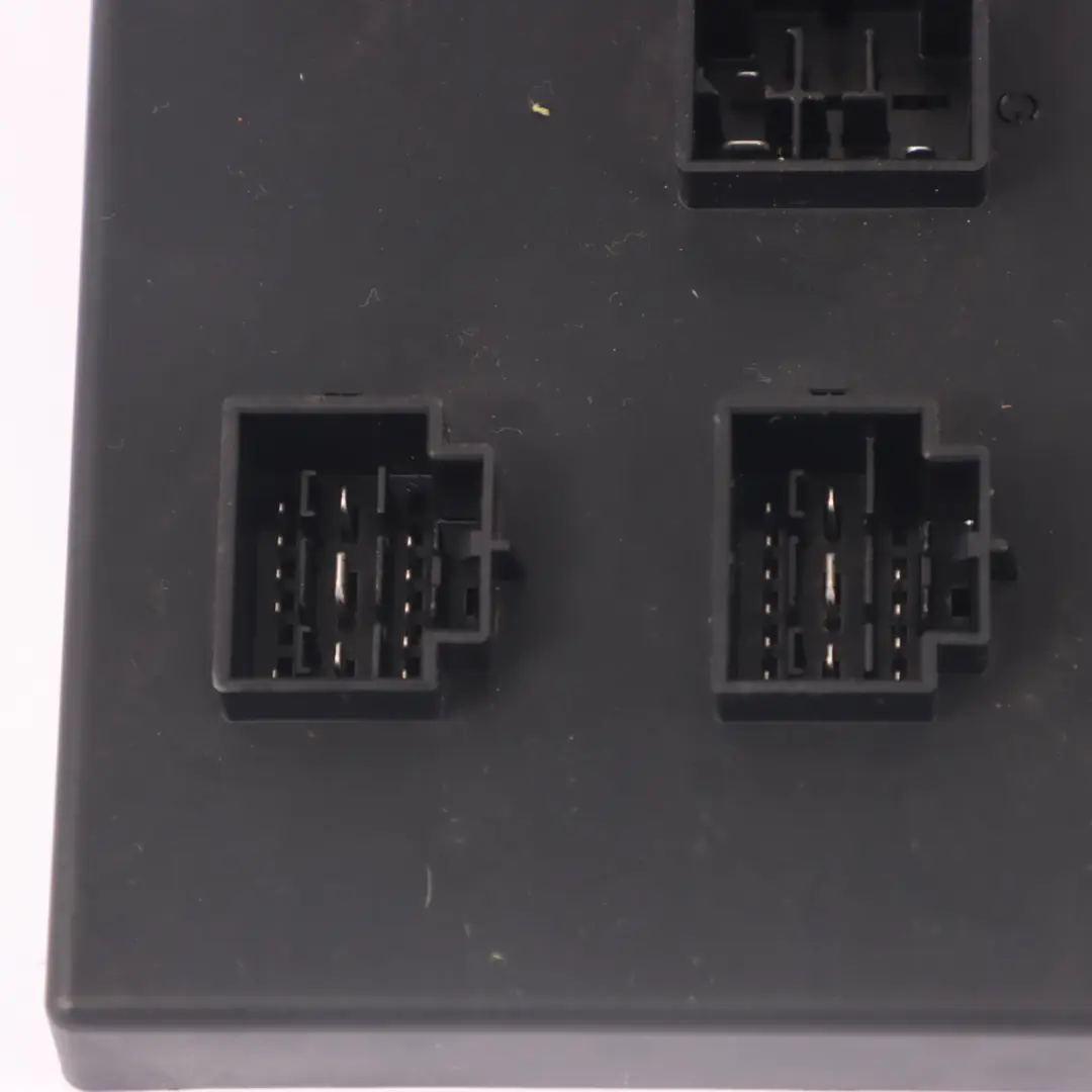 Module De Contrôle De L'Alimentation Confort Embarqué ECU pour Audi A5 8T à propos du numéro de pièce 8K0907063DH Audi A5 8T Module De Contrôle De L'Alimentation Confort Embarqué ECU - SKU 8K0907063DH - Numéro de pièce 8K0907063DH